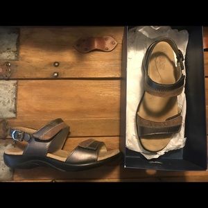 SAS Nudu Dusk size 7.5W in gently used condition